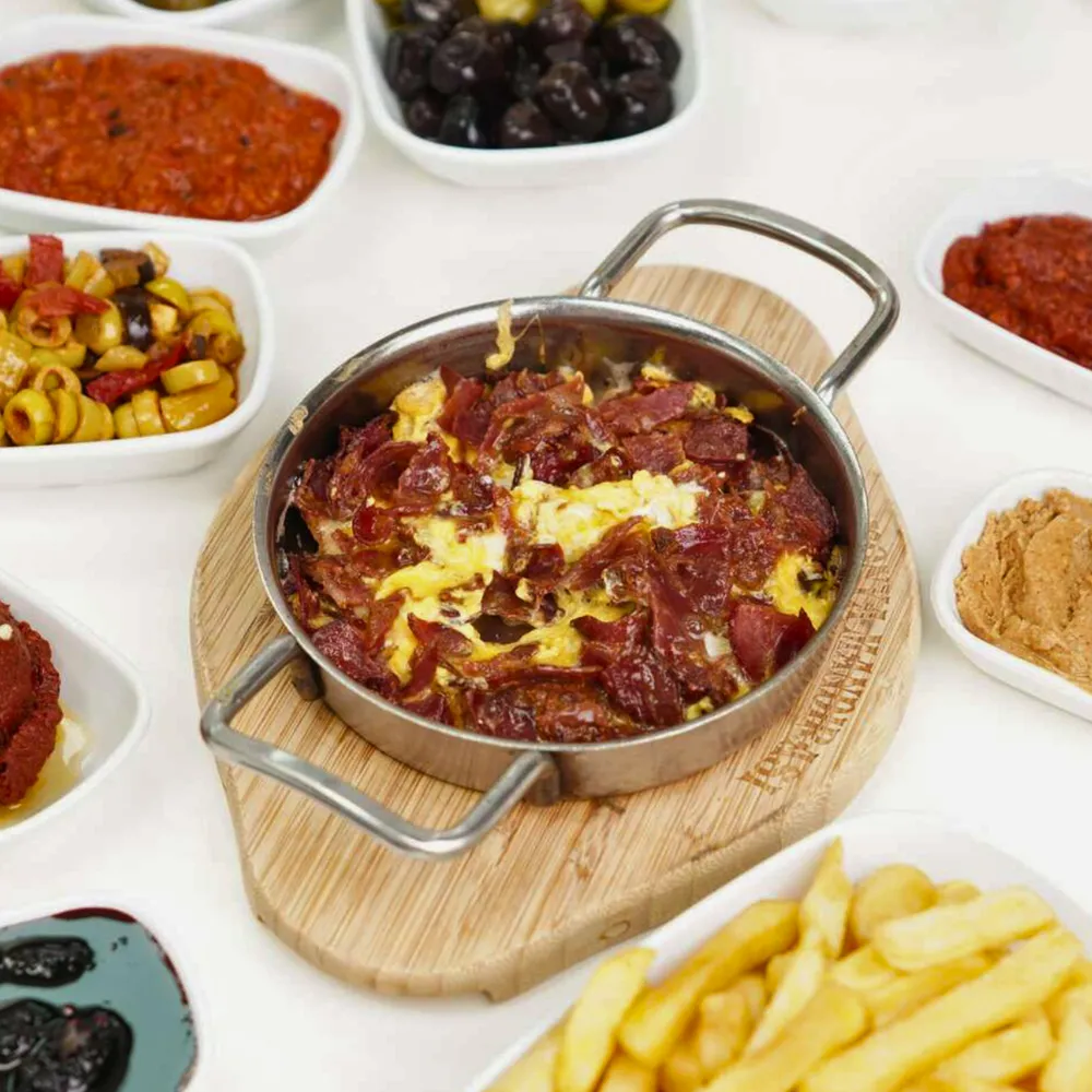 Pastırmalı Yumurta
